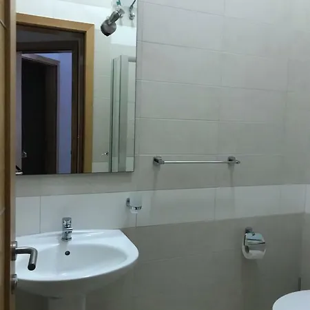 Don Mikiel Rua 2 * סליאמה